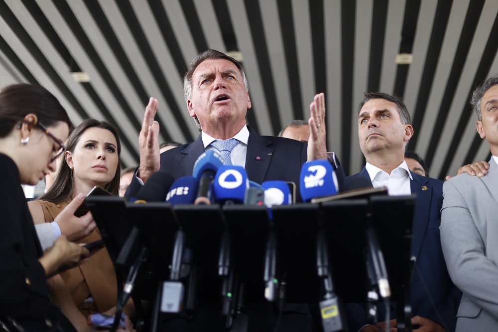 Após virar réu, Bolsonaro diz que acusação de golpe é ‘infundada’, critica Moraes e volta a questionar urnas eletrônicas
