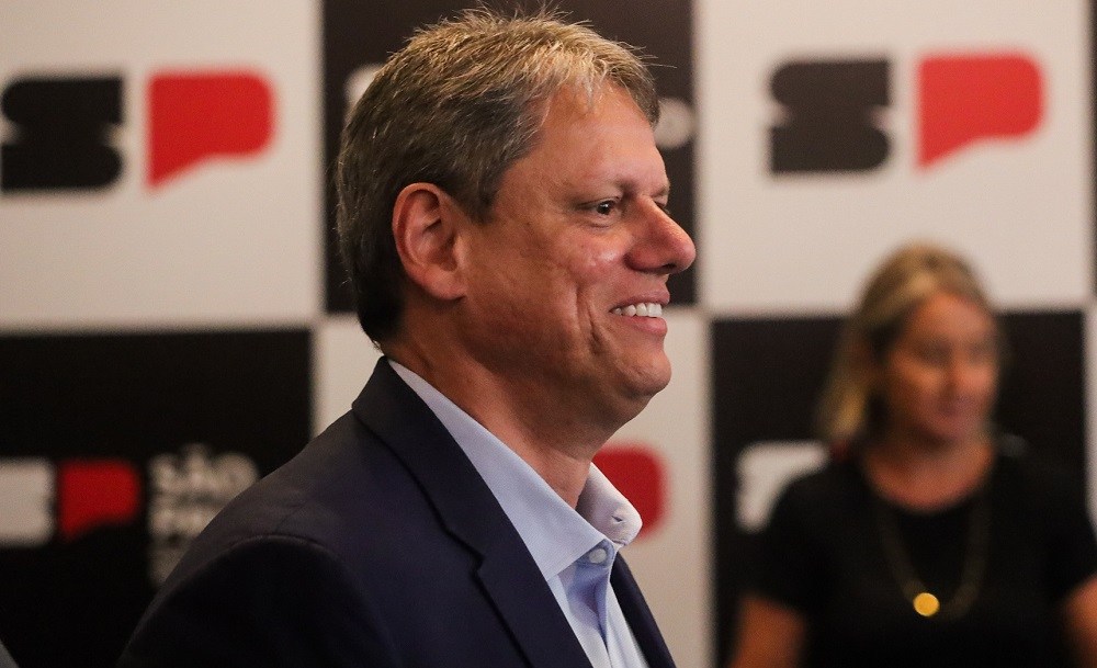 Campanha de Tarcísio pede “empenho extra” de aliados e reforça Flávio e Senado