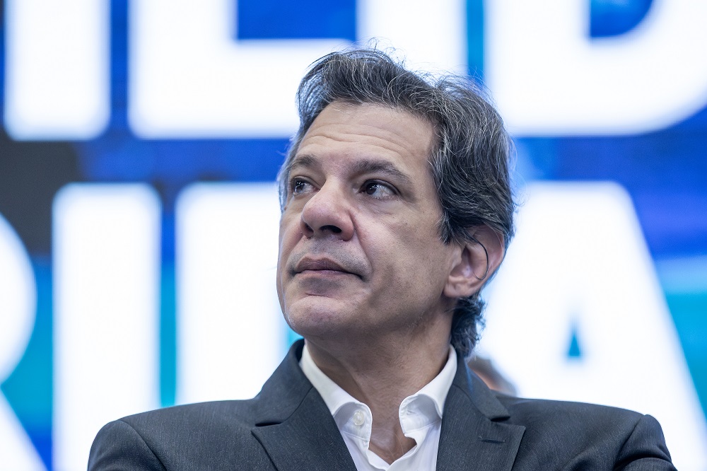 Motorista de Haddad depõe e mantém versão sobre horários; polícia fala em contradições