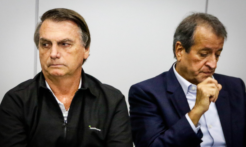 Após se encontrar com Bolsonaro, Valdemar diz que ex-presidente não sabia da fuga de Flávio