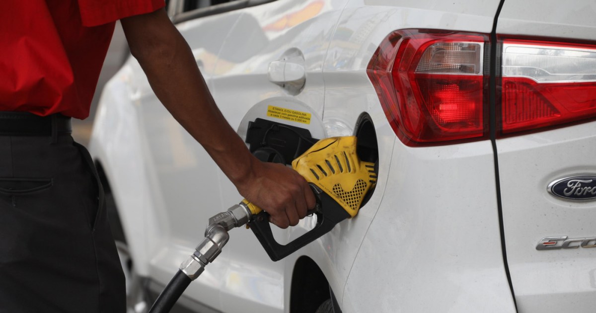 França e Alemanha oficializam acordo que flexibiliza transição a carros elétricos