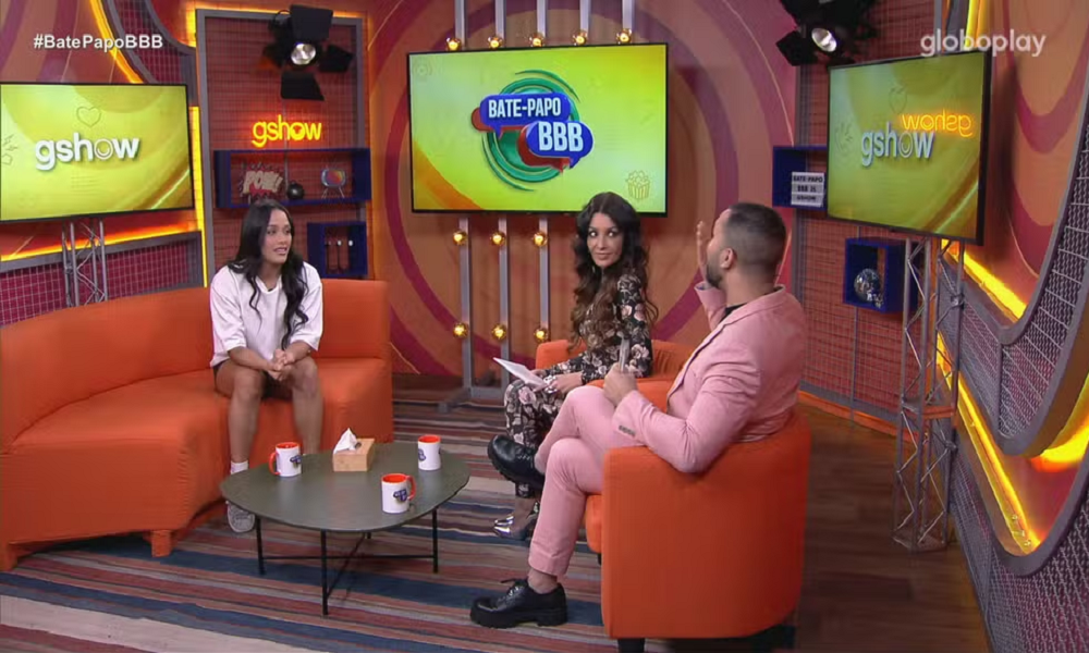 BBB 25: Eva se surpreende ao escutar críticas de João Pedro