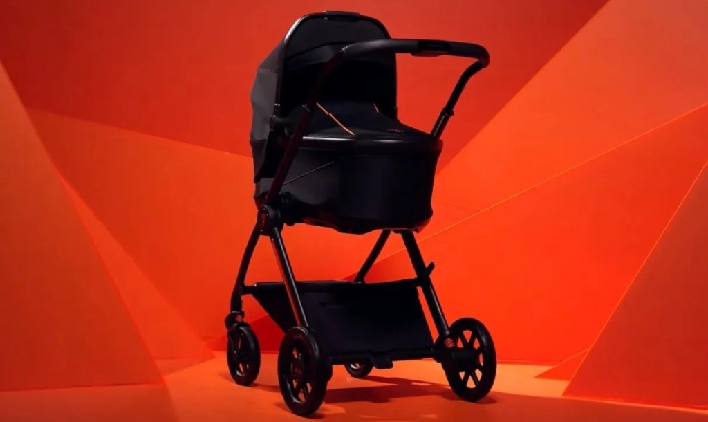Lamborghini lança carrinho de bebê por R$ 30 mil