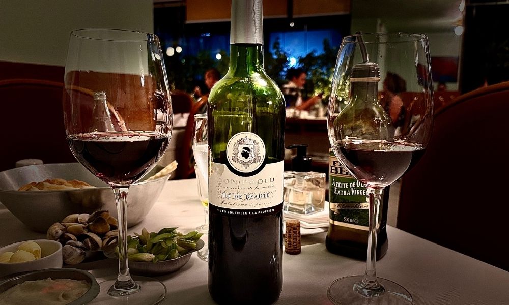 Conheça Córsega, a 'Ilha da Beleza' que produz vinhos e tem uma viticultura que remonta ao século VI a.C