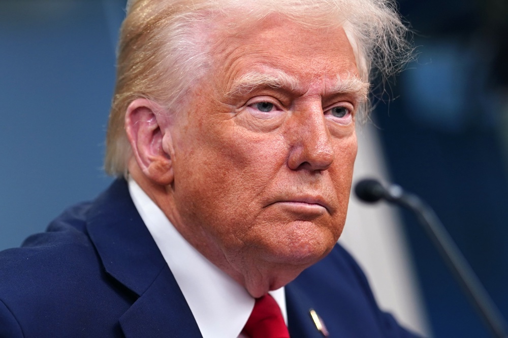 Trump diz que espera ligação da China para negociar tarifas