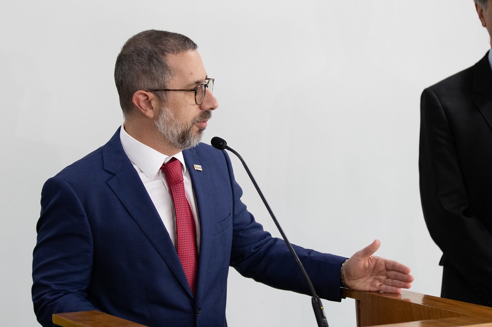 Ministro da CGU participa de reunião para discutir fraudes no INSS no Planalto