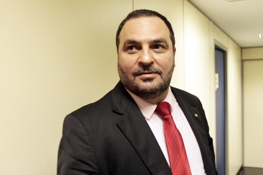 Afastamento de presidente do Conselho Deliberativo pega dirigentes do Corinthians de surpresa
