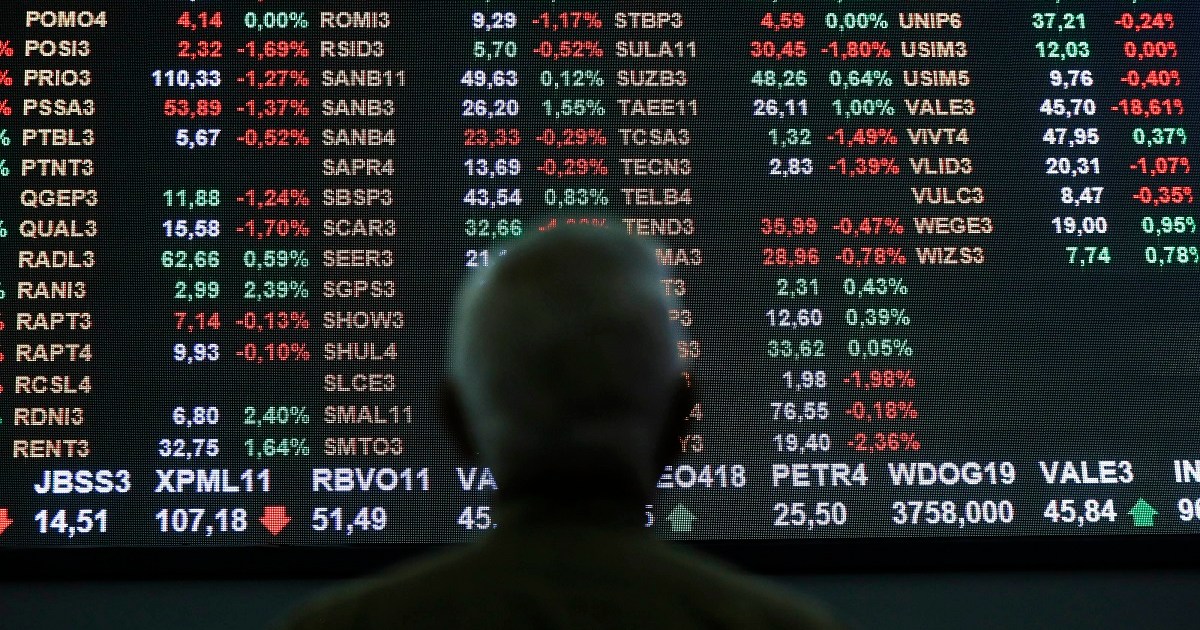 Ibovespa fecha em queda após circuit breaker com inesperada reeleição de Lula