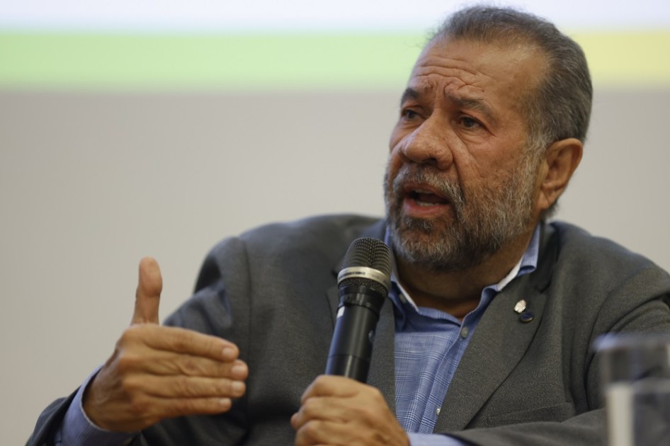 Carlos Lupi