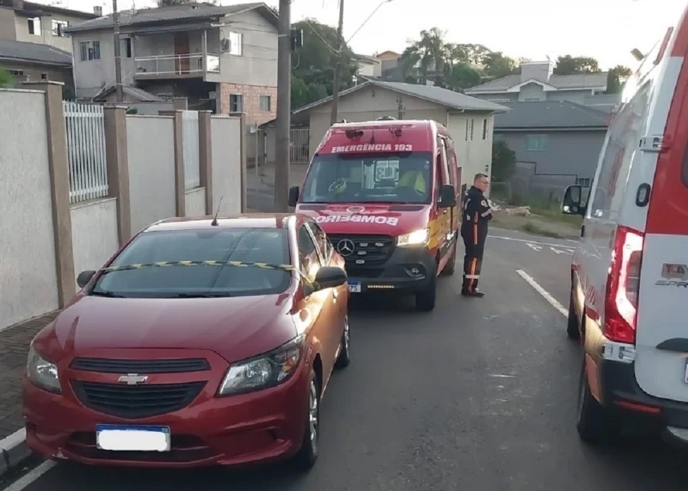 Criança de 3 anos morre após ser esquecida dentro de carro por dez horas em Santa Catarina