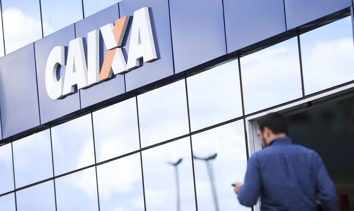 Após fim de greve, Caixa retomará funcionamento de agências na quarta-feira