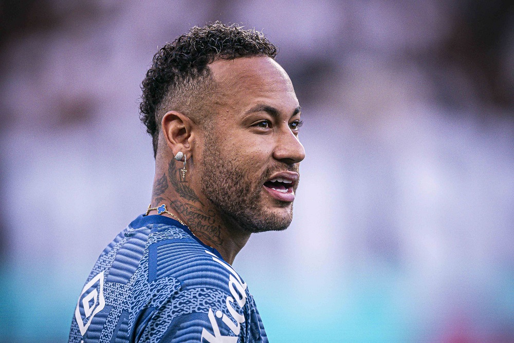 Neymar chama nova norma da CBF de ‘atitude antidesportiva’ e diz que ‘futebol está cada vez mais chato’
