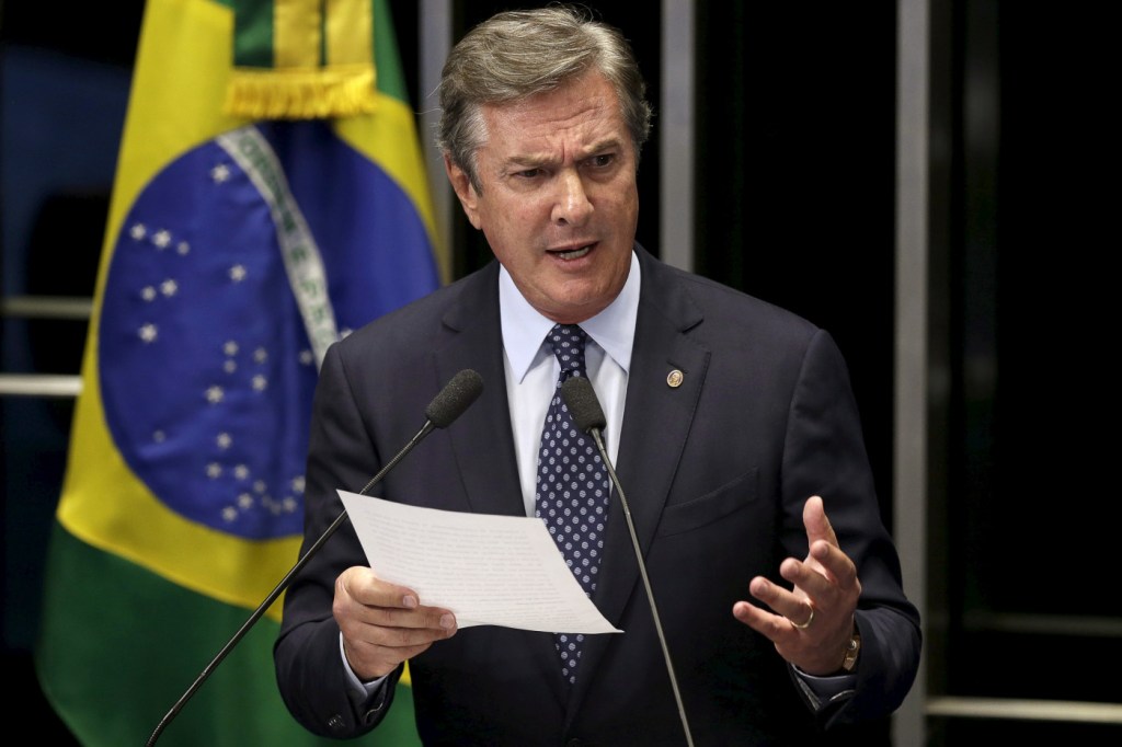 Ex-presidente Fernando Collor é preso em Maceió após determinação do STF