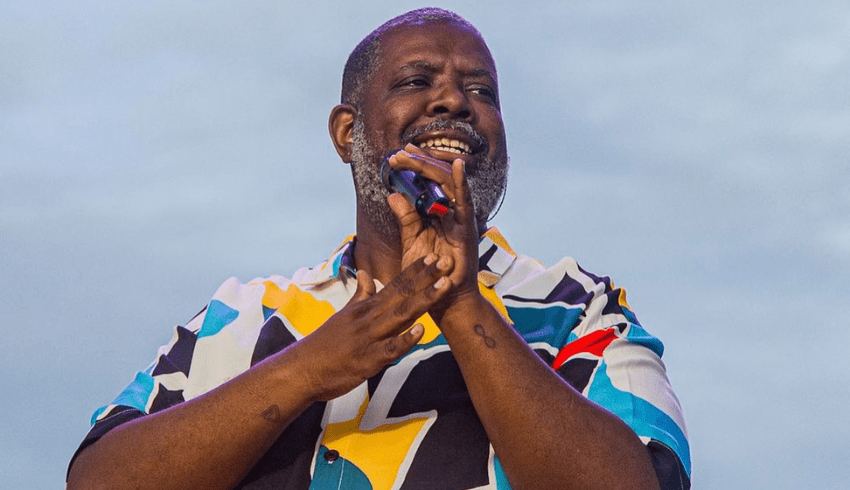 Péricles comenta sobre transição para carreira solo após 26 anos no Exaltasamba: ‘Como pular no abismo’