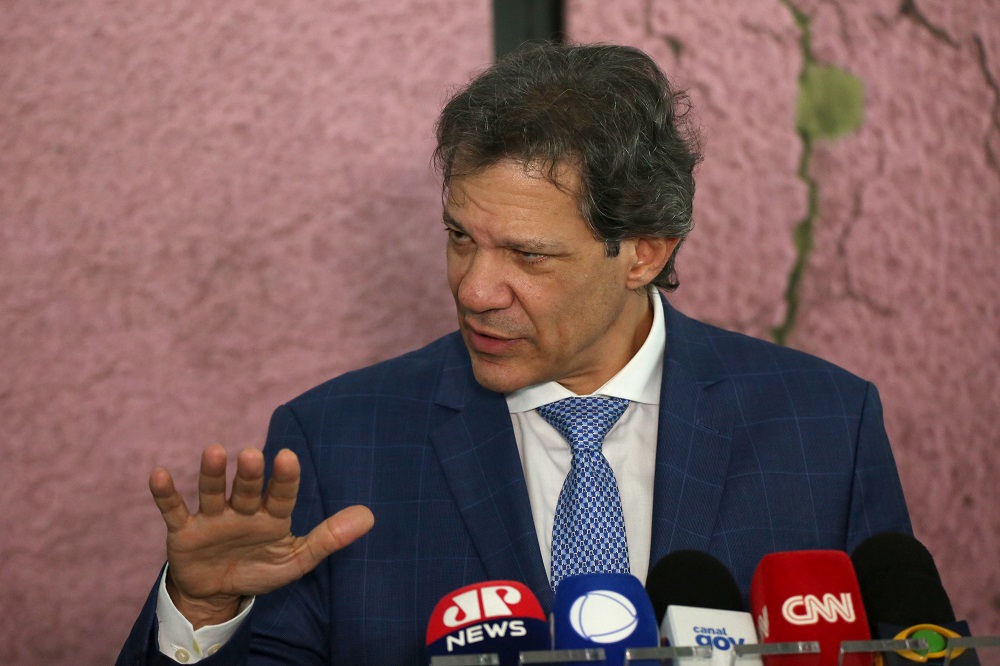 Brasil tem condições de se arrumar sem prejudicar possibilidades de crescimento futuro, diz Haddad