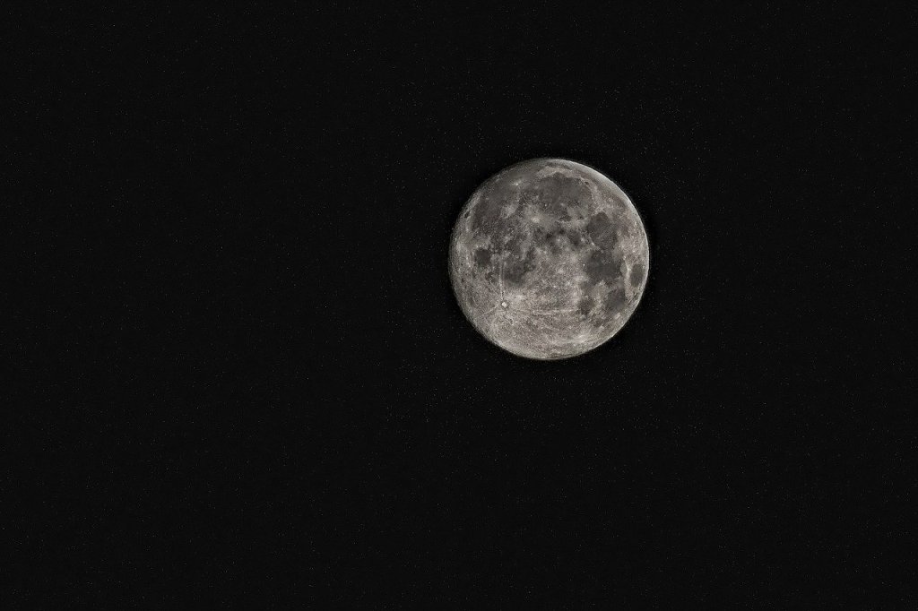 China vai enviar esta semana uma nova tripulação para o espaço