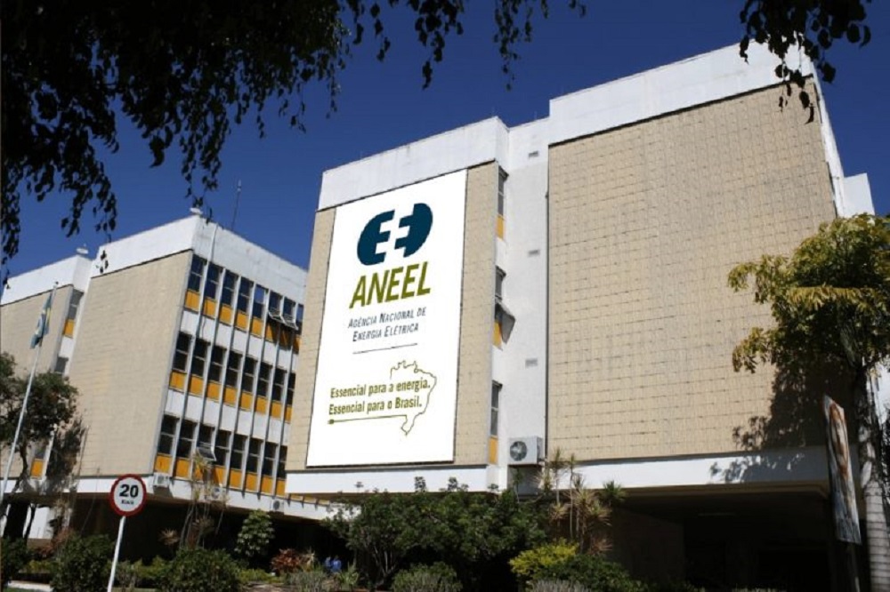 Consumidores ficaram mais de 10 horas sem energia em 2024, aponta ranking da Aneel