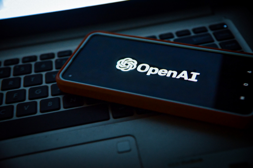 OpenAI capta US$ 40 bilhões e se aproxima da SpaceX