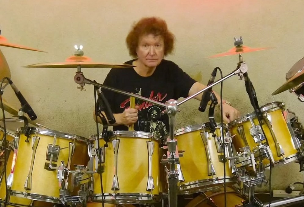 Morre James Leslie Binks, ex-baterista do Judas Priest, aos 73 anos