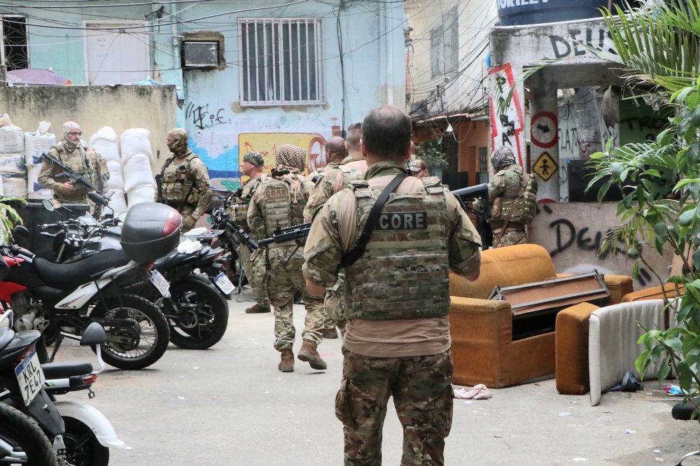 Operação Policial em Copacabana resulta em tiroteio e quatro mortos