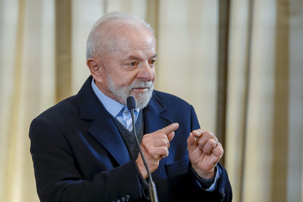 Lula defende regulação das redes sociais: ‘Não é possível que tudo tenha controle menos as empresas de aplicativos’