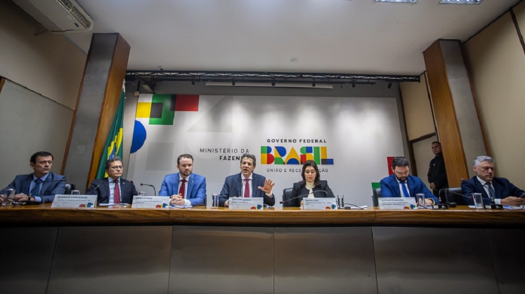 Governo congela R$ 31,3 bilhões no Orçamento de 2025 para cumprir meta fiscal