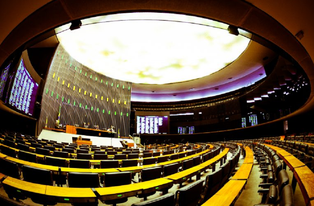 Deputados ganham uma semana de folga após aprovação de projetos que enfrentam o STF
