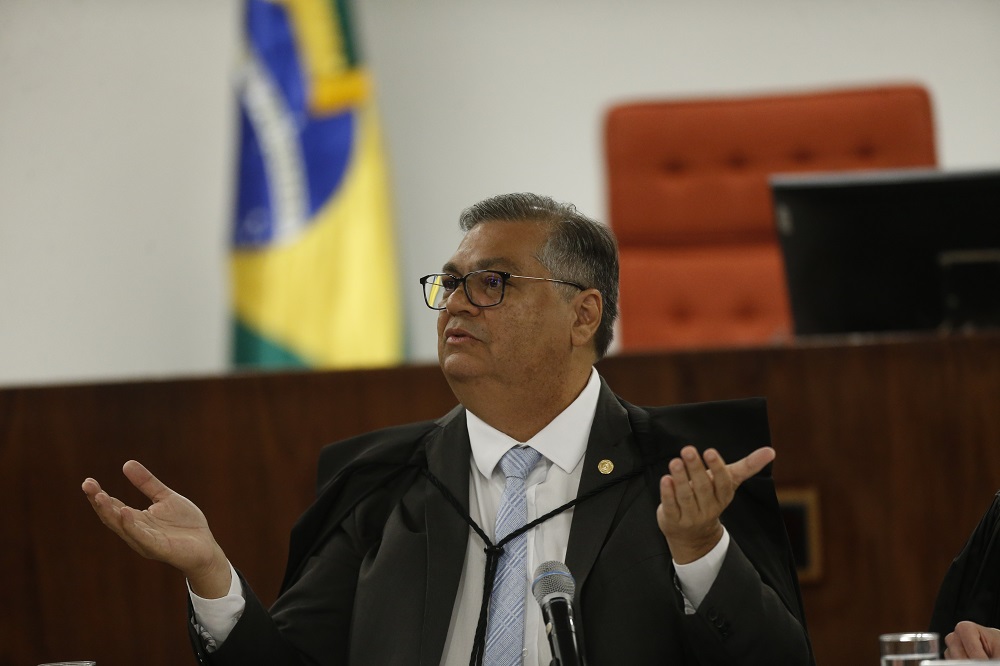Dino classifica como ‘tragédia social’ fraudes no INSS e diz que investigação reuniu ‘fartos indícios’ de prática irregulares