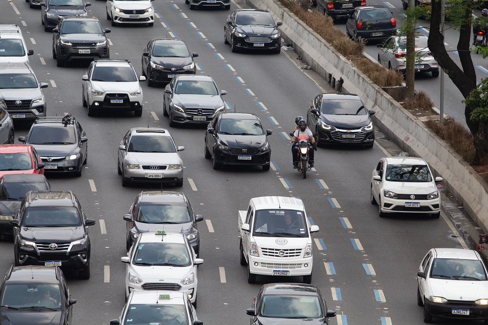 Câmara aprova ‘botão do pânico’ em aplicativos de transporte