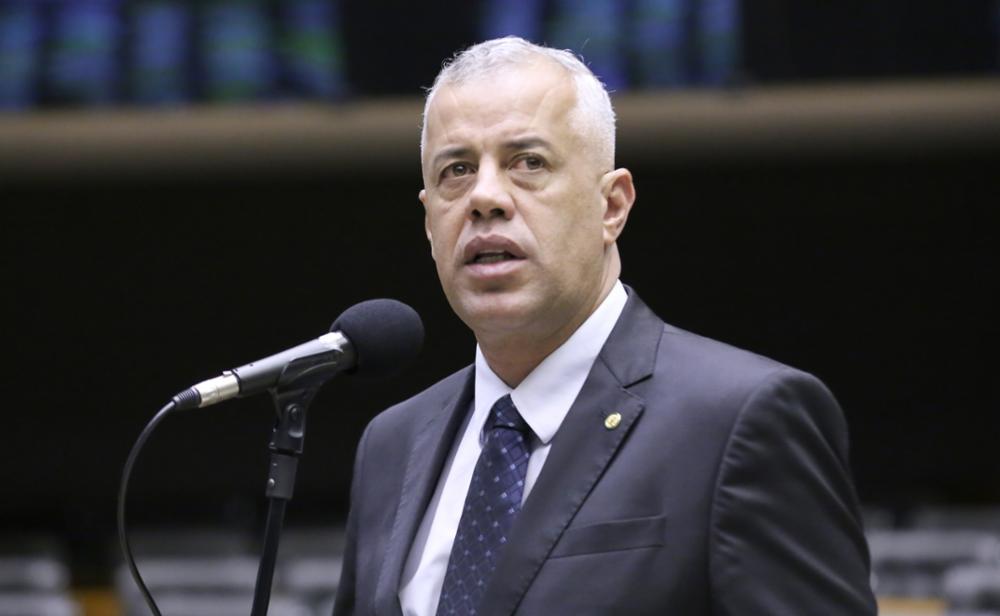 Evair de Melo diz ter alertado sobre escândalo do INSS e faz aviso: 'Cobramos respostas'