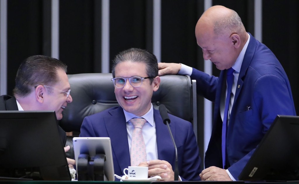 PL define Coronel Chrisóstomo como relator do projeto que derruba IOF