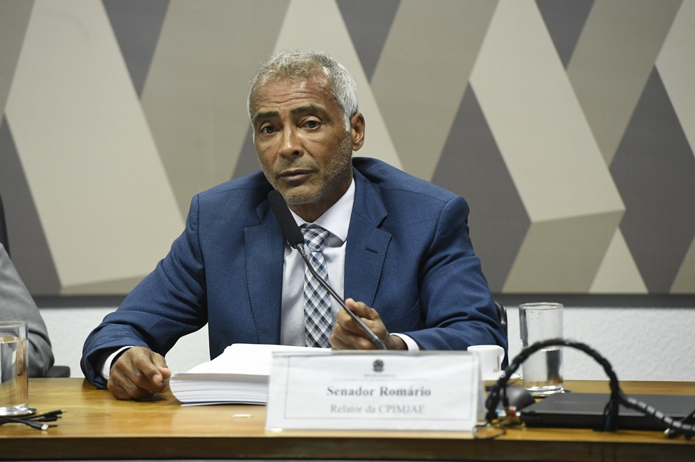 Revolução na arbitragem? Após relatório de Romário, CBF muda modelo de contratação até 2026