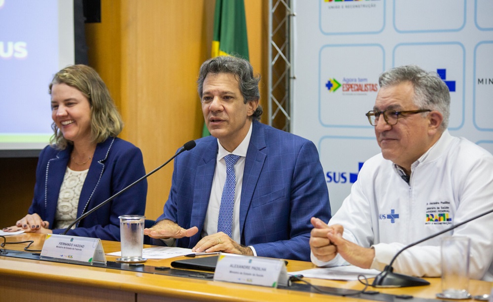 No lançamento do Agora Tem Especialista, Haddad admite que orçamento não acompanha tamanho do SUS