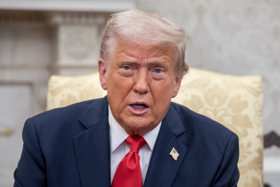 O presidente dos Estados Unidos, Donald Trump, se reúne com o presidente de El Salvador no Salão Oval da Casa Branca, em Washington, DC