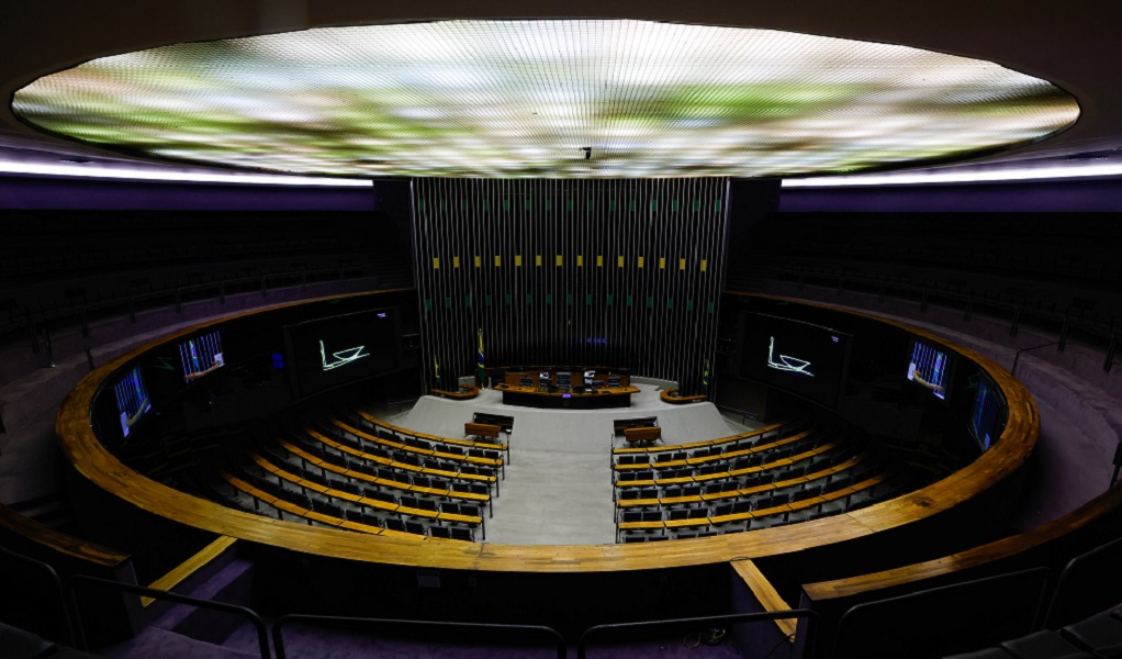 Mais deputados, menos representatividade: inflar a Câmara piora a democracia e ameaça o bolso do contribuinte