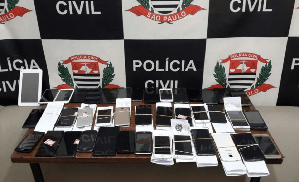 Celulares apreendidos em operação da Polícia Civil de São Paulo
