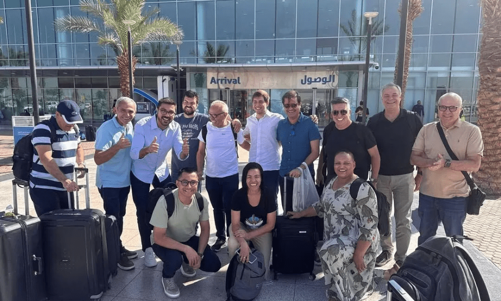 Comitiva de políticos brasileiros que estava em Israel decola da Arábia Doze autoridades brasileiras deixaram o território israelense