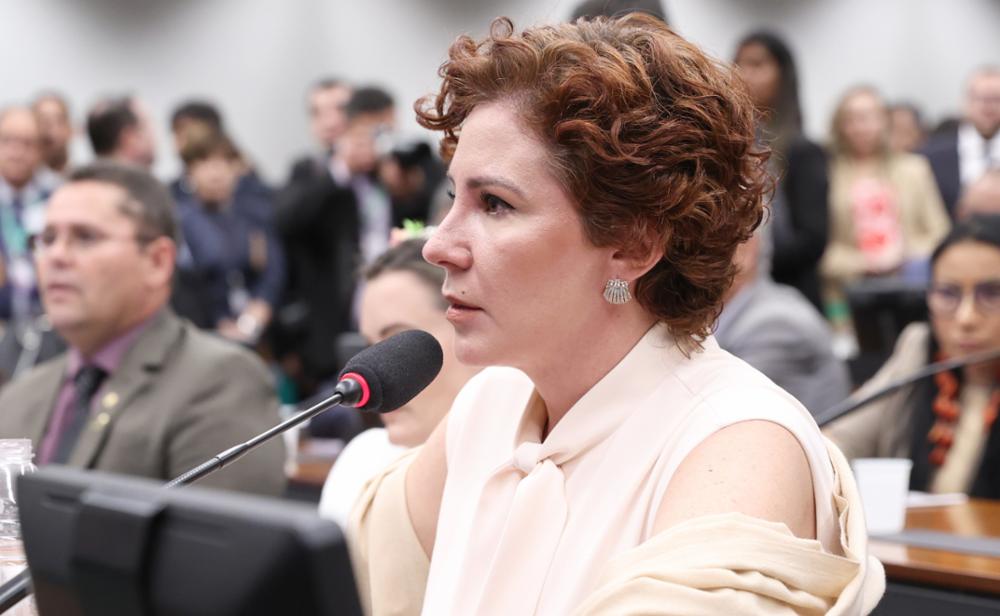 Governo italiano afirma desconhecer localização de Carla Zambelli e diz que Bolsonaro não tem cidadania do país