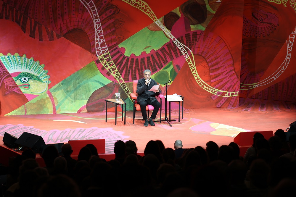 Arnaldo Antunes homenageia Paulo Leminski na abertura da Flip 2025