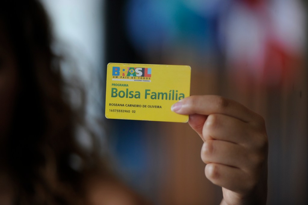 Governo publica novas regras para gestão do Bolsa Família