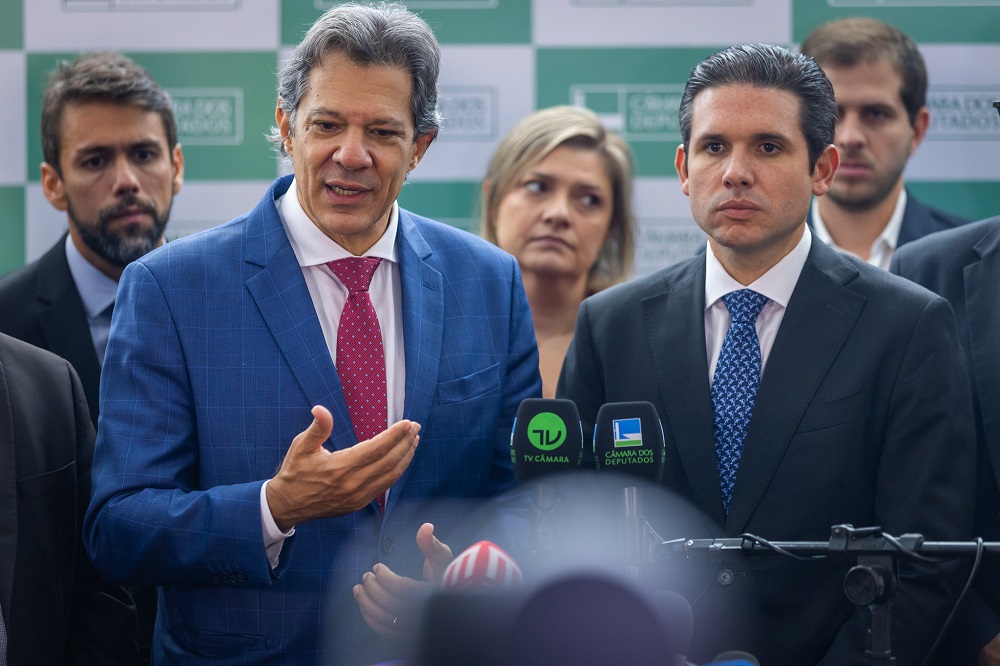Motta afirma que pode acontecer descasamento entre Congresso e governo com alternativas ao IOF