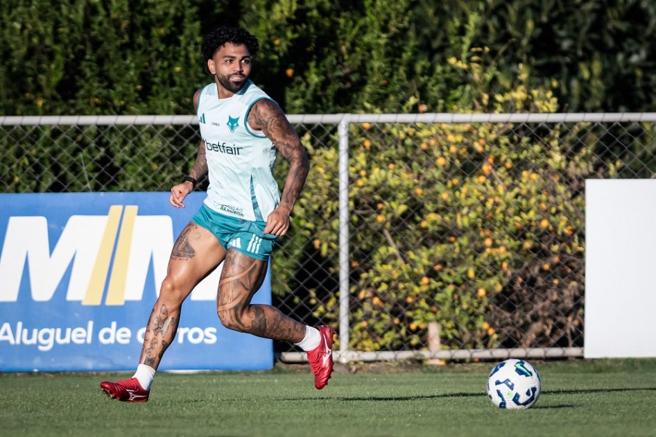 Gabigol durante treino do Cruzeiro na Toca da Raposa 2