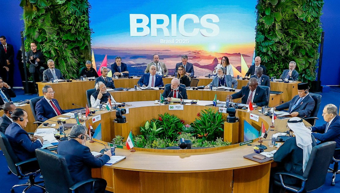 06.07.2025 - Sessão plenária “Paz e Segurança e Reforma da Governança Global” 06.07.2025 - Presidente da República, Luiz Inácio Lula da Silva, durante a sessão plenária “Paz e Segurança e Reforma da Governança Global”, no Museu de Arte Moderna (MAM). Rio de Janeiro - RJ. Foto: Ricardo Stuckert / PR
