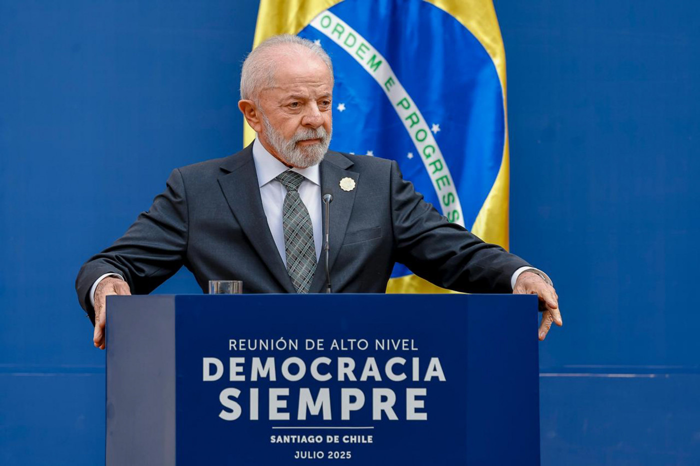 ‘New York Times’ repercute animosidade entre Lula e Trump após anúncio do tarifaço