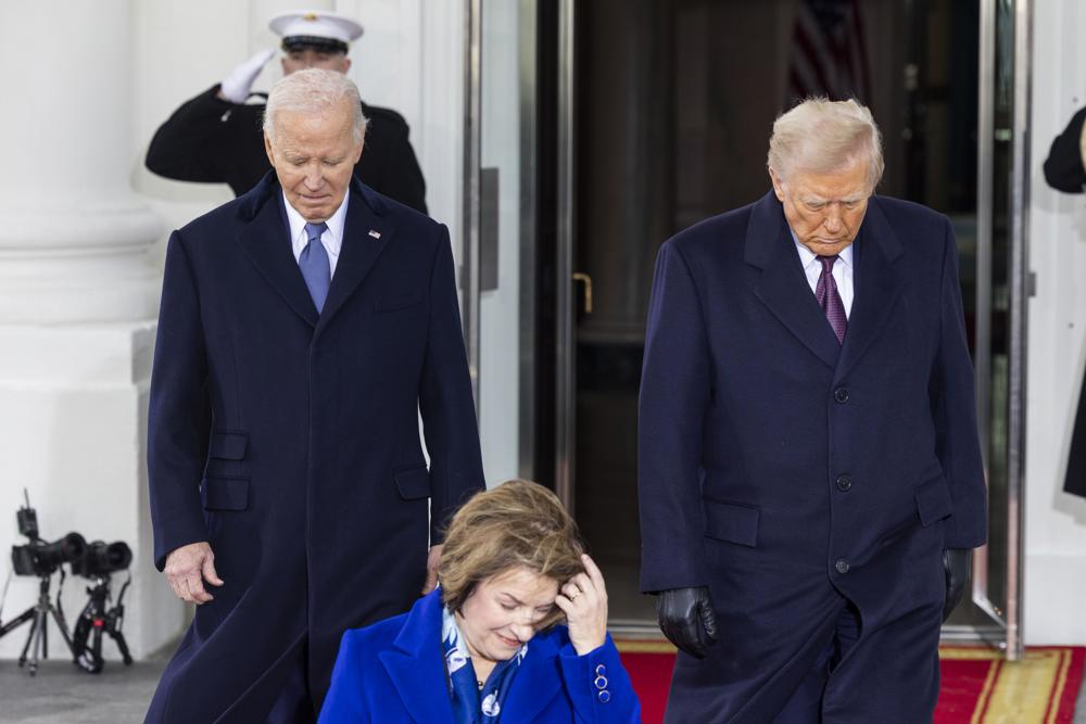 Biden se defende de acusações de Trump e diz ter autorizado uso de caneta automática em documentos