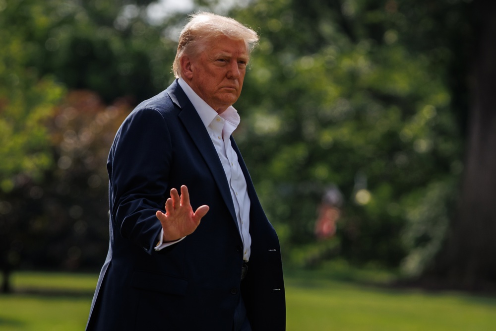 Donald Trump afirma que tarifaço transformou os EUA de ‘um país morto’ em ‘o mais atraente do mundo’