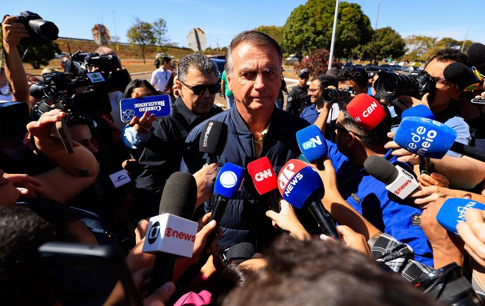 Medidas cautelares contra Bolsonaro ferem a liberdade de expressão e de ...