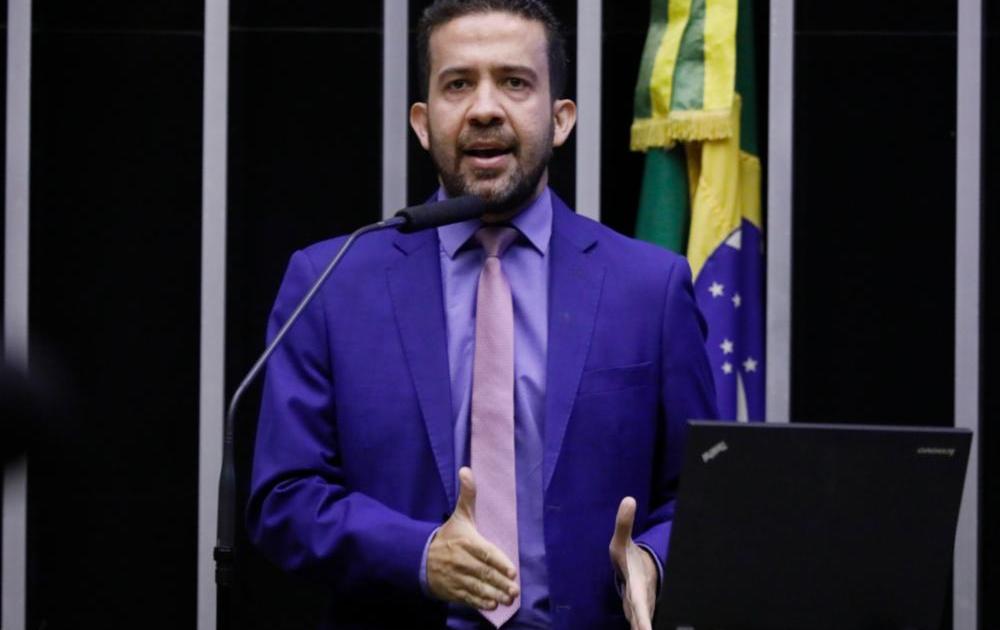 Janones diz que decisão de Nunes Marques sobre “Exército de Lula” é ‘censura’ - Foto