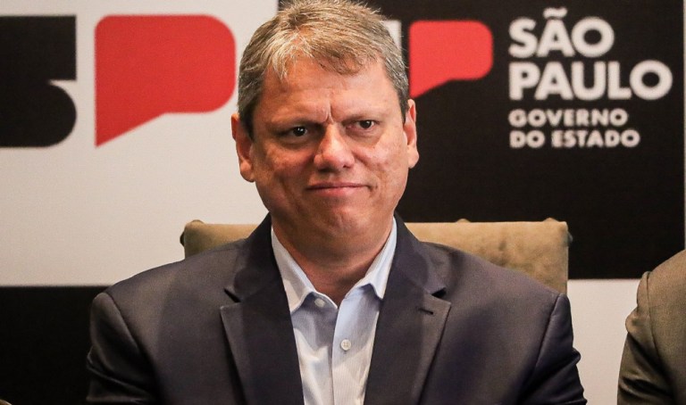 O governador Tarcísio de Freitas