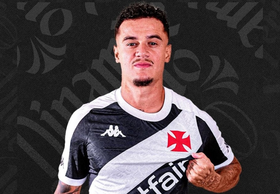 Philippe Coutinho com a camisa preta do Vasco